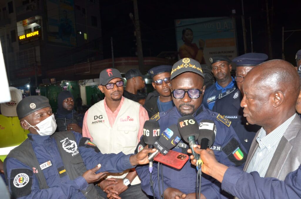 Sécurisation des fêtes de fin d’année : le DGPN Djenaba Sory Camara en tournée nocturne dans le Grand Conakry